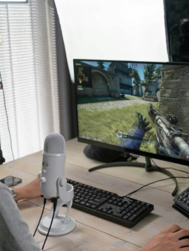 person playing cs