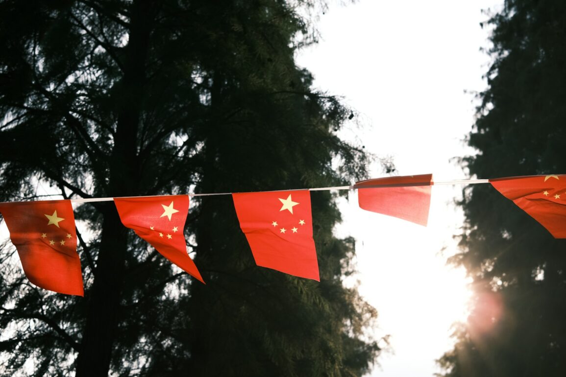 red-and-white-star-flag