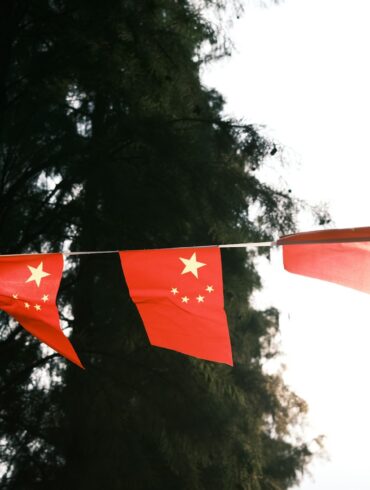red-and-white-star-flag